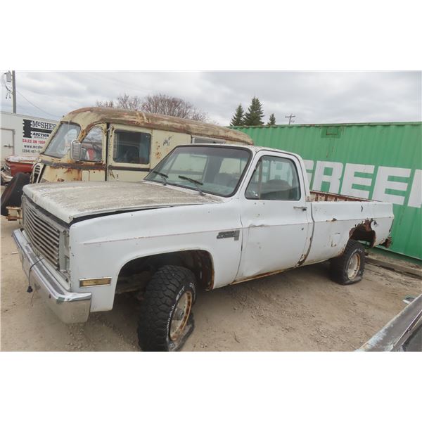 1985 GMC Sierra Classic 1500 4x4 – 6.2L Diesel, Automatic, Project Vehicle – No TOD