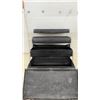 Image 7 : Vintage Fiberbilt Black Cantilever Equipment Case with Metal Hardware