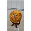 Image 2 : Mid-Century Modern Popcorn Table Lamp with Sculptural Wood Tripod Base Working