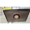 Image 3 : RCA Victor Victrola 55ES3 Portable AM Radio and Record Player Vintage