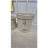 Image 2 : Medalta Potteries Ltd. 2-Gallon Imperial Stoneware Crock and Unmarked Crock 1 gal