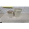 Image 5 : Medalta Potteries Ltd. 2-Gallon Imperial Stoneware Crock and Unmarked Crock 1 gal