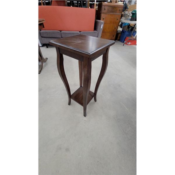 Dark Brown Wood Square-Top Accent Table with Curved Legs and Lower Shelf 29 x 11.6"