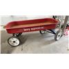 Image 6 : Henry Express Red Metal Pull Wagon with White Wheels