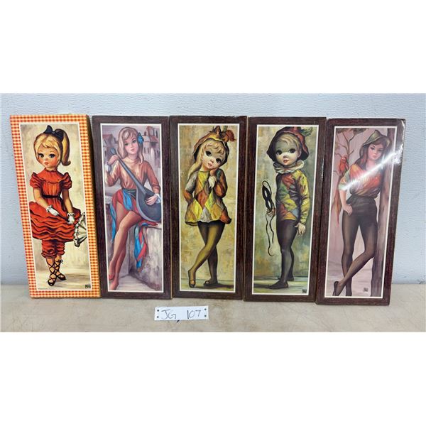 5 Vintage Pictures Wall Plaques by Mail, Bloomer Girl, Harlequin with Parrot. 4 Are Still Sealed