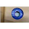 Image 7 : Tune Tote 45 RPM Record Carrying Case Filled with Records