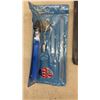 Image 13 : Kershaw Fillet Knife with Sheath and Chatillon's Improved Salter No. 2 Spring Scale & Inspection
