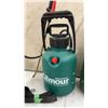 Image 2 : Gilmour Spray-Doc 1000P 1 1/2-Gallon Pump Sprayer and C-I-L 1.5-Gallon Pump Sprayer