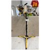 Image 1 : Smart Electrician Portable Twin-Head Halogen Work Light on Collapsible Tripod Stand