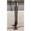 Image 1 : 42" Farm Jack, Has Sticky Release Pin