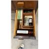Image 5 : Singer Model 201-3 Electric Sewing Machine in Wooden Drop-Leaf Cabinet