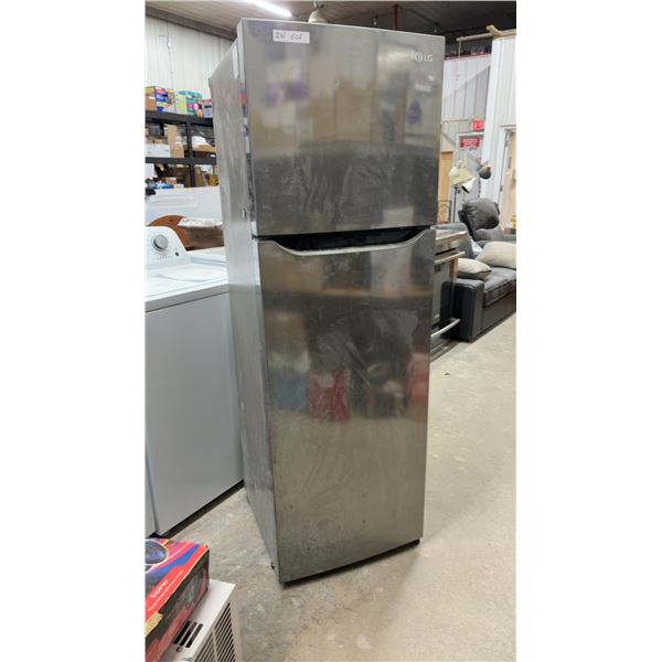 LG Stainless Steel Top-Freezer Refrigerator with Multi Air Flow System, 65 x 24 x 22" Needs
