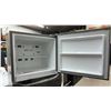 Image 4 : LG Stainless Steel Top-Freezer Refrigerator with Multi Air Flow System, 65 x 24 x 22" Needs