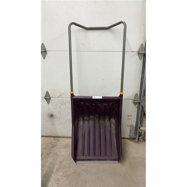 Garant 30" Poly Blade Snow Pusher with Metal Wear Strip and U-Shaped Handle
