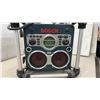 Image 6 : Bosch Power Box PB10-CD Jobsite Radio with CD Player and Battery Charger