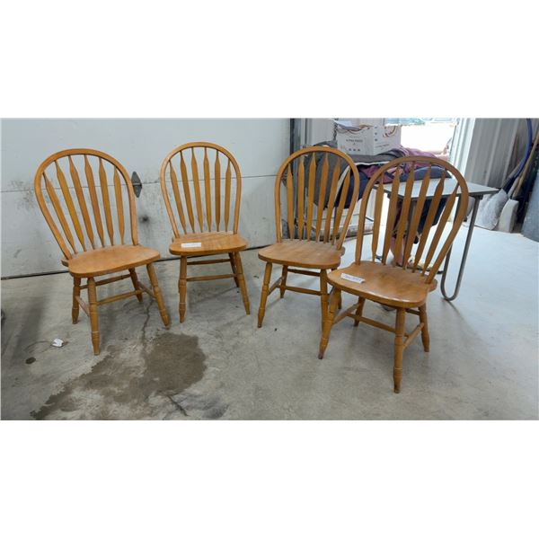 Set of Four Oak Windsor Style Arrow Back Dining Chairs