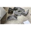 Image 2 : Sunset Stone Pinos Creek Stacked High Stone Corner Pieces, Dark Grey Finish, and More