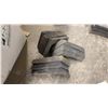 Image 4 : Sunset Stone Pinos Creek Stacked High Stone Corner Pieces, Dark Grey Finish, and More
