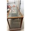 Image 8 : Antique Oak and Glass General Store Display Case with Sliding Doors and 2 Glass Shelves, 41 x 28 x