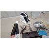 Image 5 : Sharpening Stone Helmet, newPump Sprayer, and More