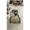 Image 6 : Campbell Hausfeld Super Pal 1 1/2 Horsepower Portable Electric Air Compressor
