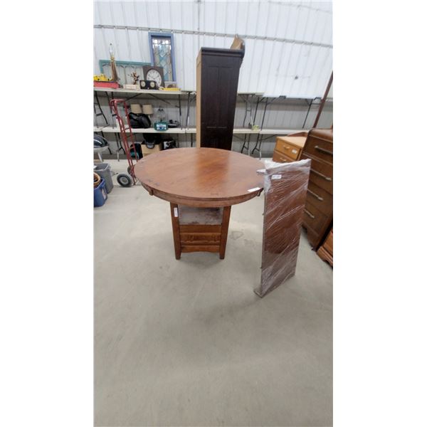 Arts and Crafts Style Round Oak Pedestal Dining Table with Leaf and Inlay Detail 33" Hgt.44"