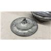 Image 9 : Hull Pottery Water Lily Ceramic Planter with Matching Bud Vases & More