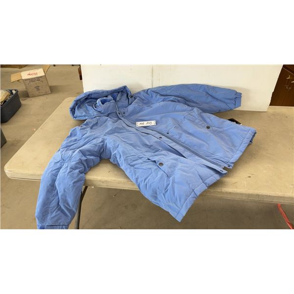 Totes Blue Quilted Hooded Winter Jacket, New with Tags Size 2XL