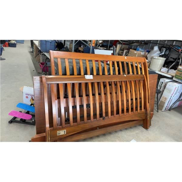 Vaughan Furniture Company Sleigh Bed Model 55-32F, Queen Size, Headboard, Footboard,Side Rails