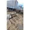 Image 4 : Square Bale Stooker and FEL Stooker Forks