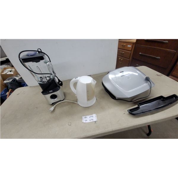 Black+Decker 10-Speed Blender with Glass Jar, George Foreman Grill, and Elec.Kettle