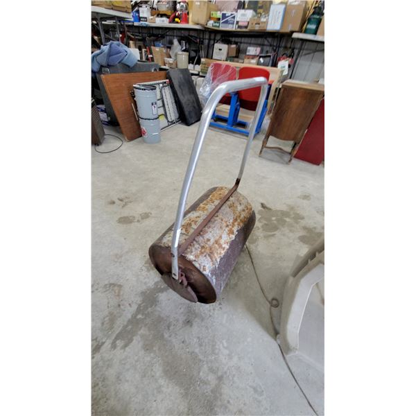 Manual Push Lawn Roller with Metal Cylinder and U-Shaped Handle 24" wide18" Diameter