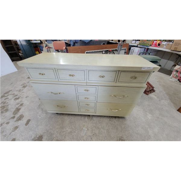 Mid-Century Hollywood Regency Nine-Drawer Dresser with Gold-Tone Hardware 33 x 18 x 50"