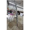 Image 4 : Aluminum Step Ladder, 8'