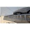 Image 4 : Aluminum Extension Ladder with Flat-Top Rungs and Anti-Slip Feet 28'