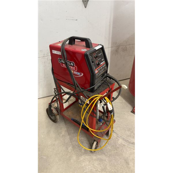 Lincoln Electric SP-135 Plus MIG Welder with Rolling Cart