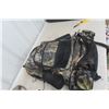 Image 2 : Camo Back Pack Carryon and Seat Cuhion