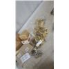 Image 4 : Assorted Ammunition and Brass Casings Including 35 Wheelen 32-20 375 H+H .38 Special, .30 Carbine