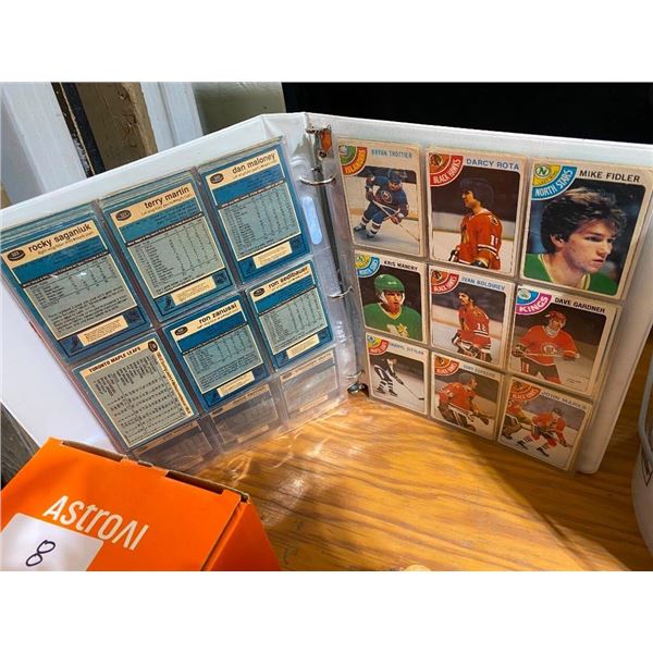 BINDER OF HOCKEY CARDS