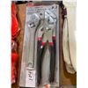 Image 1 : PLIERS AND WRENCH SET