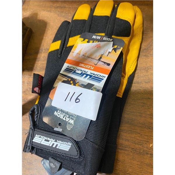 PAIR OF M SIZE GLOVES