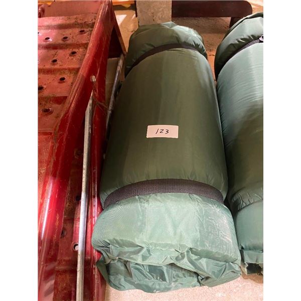 CAMPING SLEEPING PAD