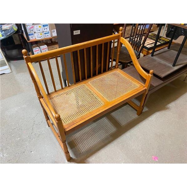 WOODEN BENCH
