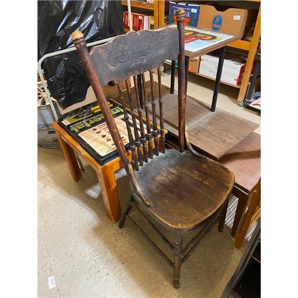 WOODEN CHAIR