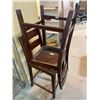 Image 1 : 2 WOODEN CHAIRS