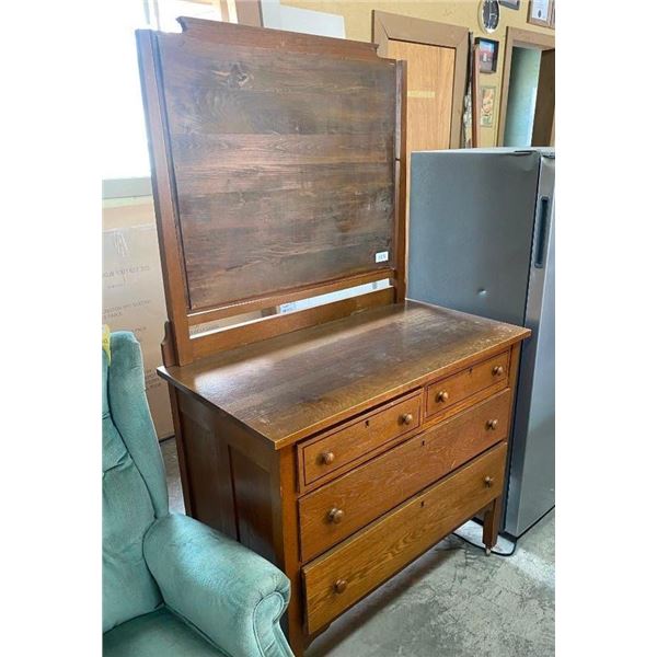 40 INCH DRESSER WITH MIRROR 40 INCH DRESSER WITH MIRROR