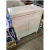 Image 1 : 30 INCH VANITY WITH TOP