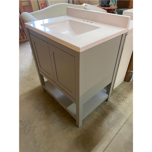 31 INCH VANITY WITH TOP