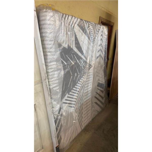 KING SIZE MATTRESS WITH ZIP-OFF COVER