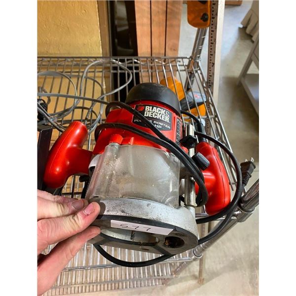BLACK & DECKER ROUTER